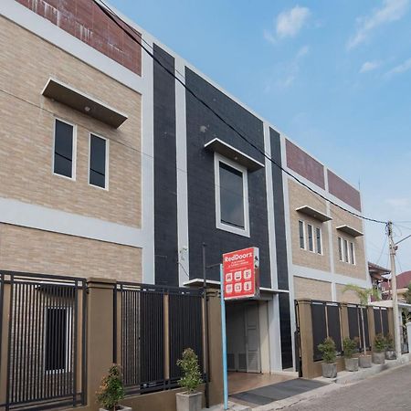 Reddoorz Plus Syariah @ Tuparev Cirebon 3 Eksteriør billede